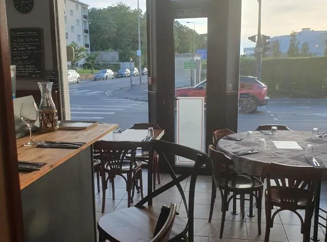 Hotel Aux Bons Amis Reims